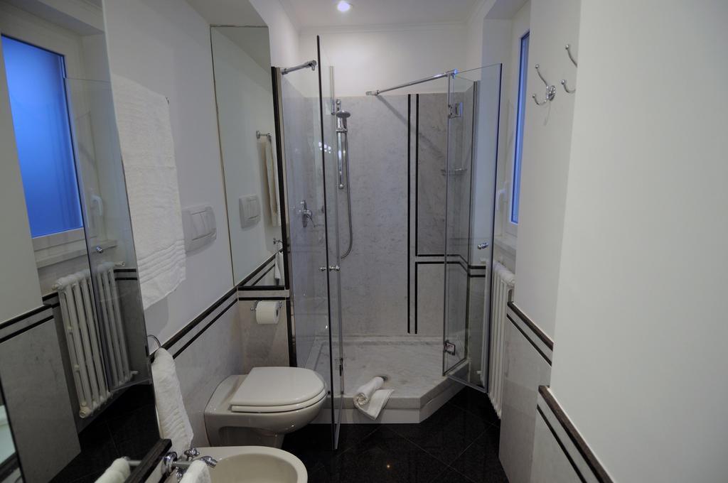 Suite Fontana Di Trevi Roma Phòng bức ảnh